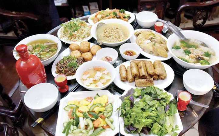 Cỗ Bát Tràng vừa thành Di sản văn hóa phi vật thể Quốc gia có gì hấp dẫn?- Ảnh 1. Cỗ Bát Tràng vừa thành Di sản văn hóa phi vật thể Quốc gia có gì hấp dẫn?- Ảnh 1.