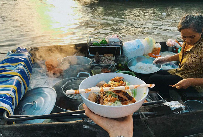 Những món ăn sáng vừa rẻ, vừa ngon miệng ở Chợ nổi Cái Răng.