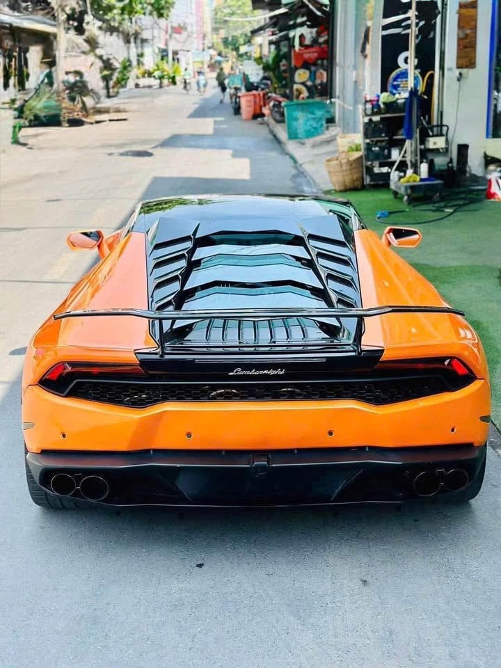 Chiếc Lamborghini Huracan này ‘mất giá hơn 1 tỷ/năm’, bán lại ngang Porsche Taycan mua mới mà vẫn được mác siêu xe- Ảnh 6.