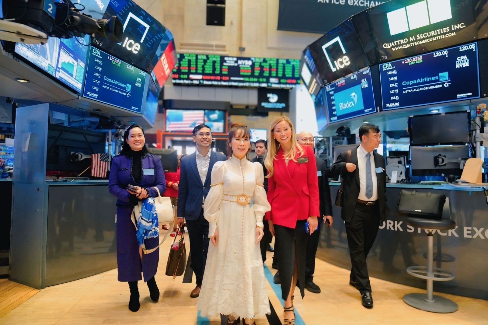 Tỷ phú Nguyễn Thị Phương Thảo gặp Chủ tịch Sàn giao dịch chứng khoán New York – Thị trường tăng 48 điểm- Ảnh 5.
