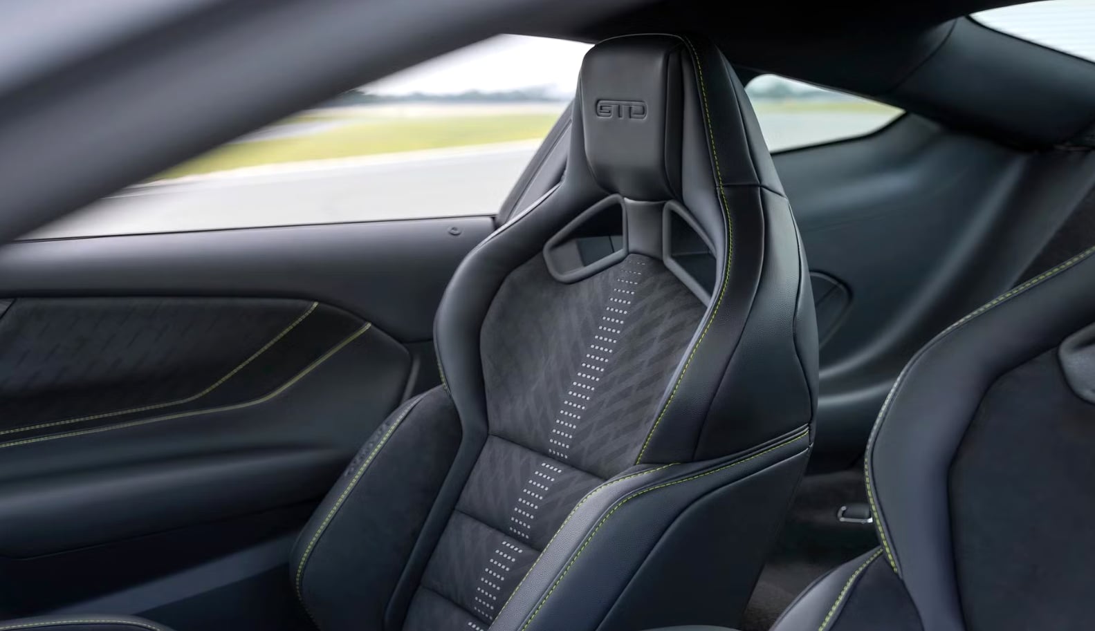 Chiêm ngưỡng Ford Mustang phiên bản đặc biệt- Ảnh 3.
