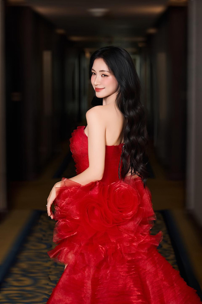 Hòa Minzy gặp sự cố Ảnh 1