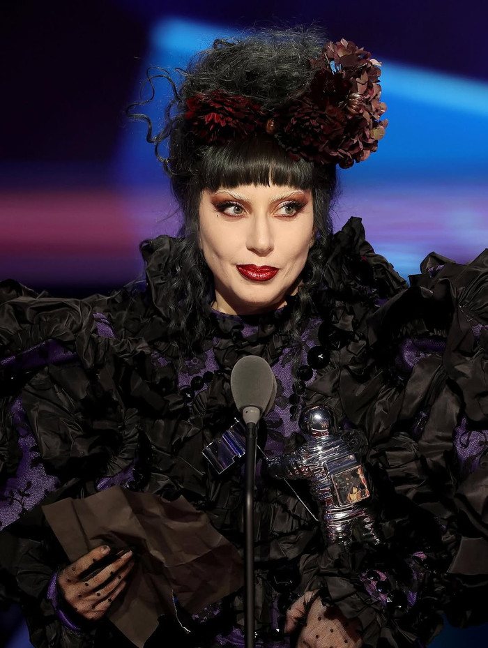 Lady Gaga xuất hiện tại lễ trao giải VMAs Awards 2025.