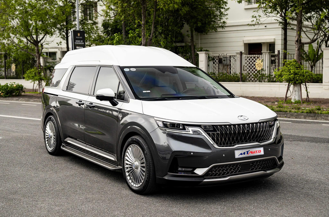 Kia Carnival phiên bản Thacoroyal.