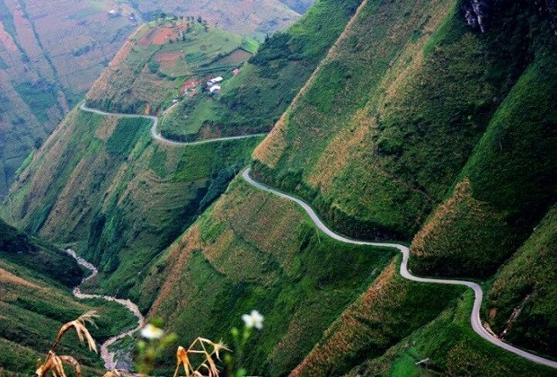 Lạc bước giữa Cao nguyên đá Đồng Văn, nơi đá cũng biết kể chuyện Ảnh 1