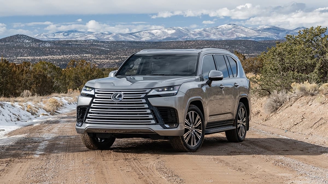 Lexus LX570.