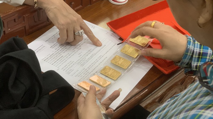 Cuối ngày 29-9, giá vàng tăng tiếp, xuất hiện mốc cao mới- Ảnh 2.