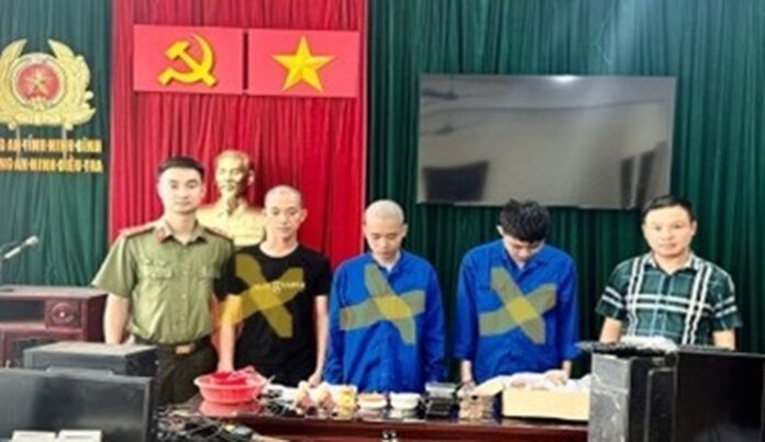 Cảnh Báo Sập Bẫy Livestream Bán Đá Quý Lừa Đảo: Chiêu Trò & Cách Phòng Tránh