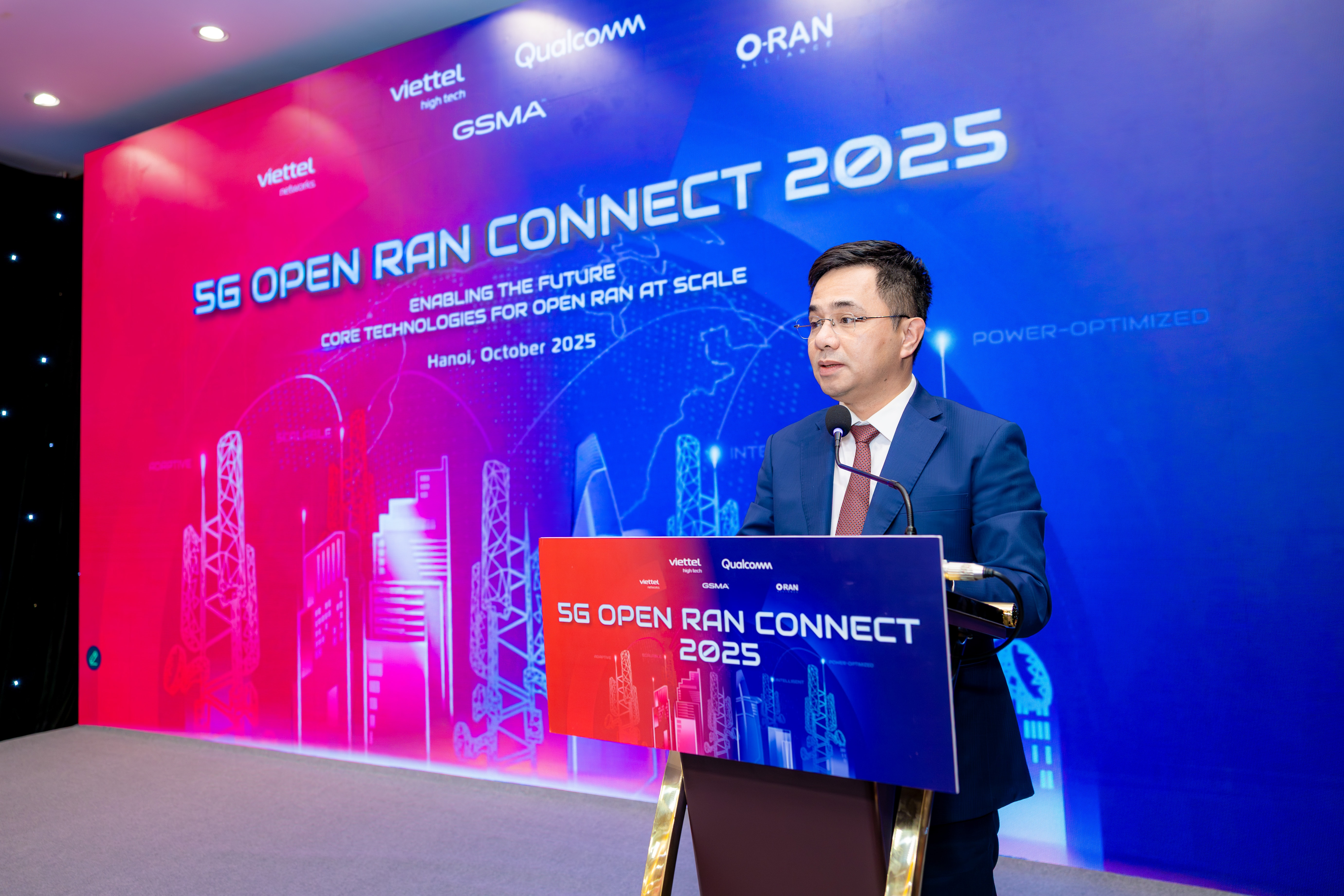 3_Ông Nguyễn Vũ Hà, Phó Tổng Giám đốc Tập đoàn Viettel cho biết Viettel là nhà mạng đầu tiên trên thế giới triển khai 5G Open RAN đạt chất lượng tương đương các nhà cung cấp hàng đầu trên thế giới