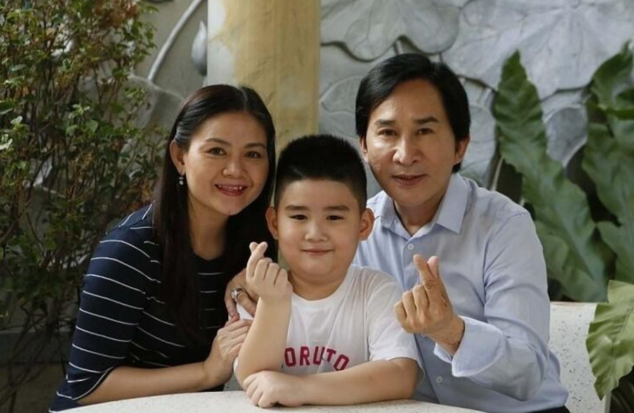 Trinh Trinh cảm nhận được sự quan tâm của mình trong đời sống cũng như qua những món quà.