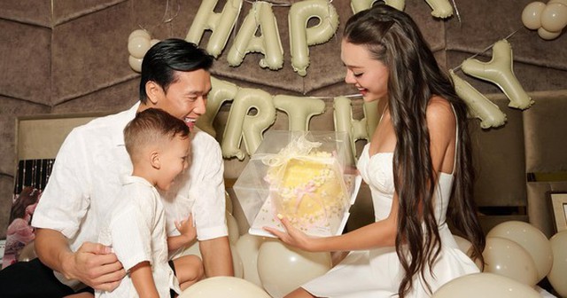 Cuộc sống của Bùi Tiến Dũng và vợ mẫu tây thế nào? Cuộc sống của Bùi Tiến Dũng và vợ mẫu tây thế nào?