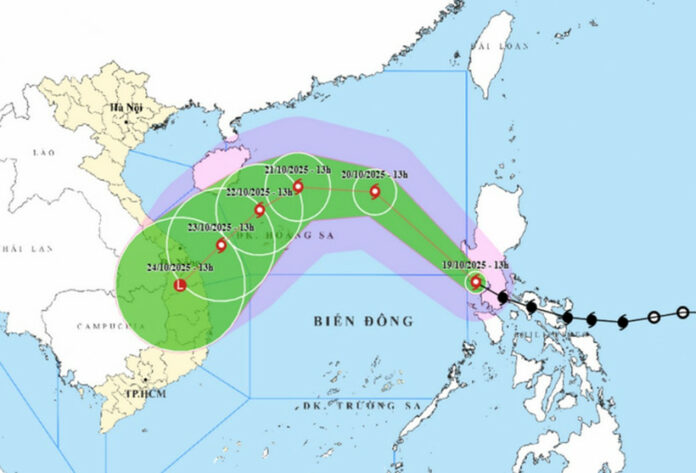 Bão Fengsheng hướng vào Biển Đông: Cập nhật mới nhất (20-22/10)