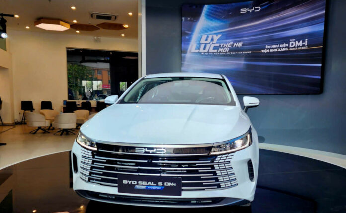 BYD SEAL 5 DM-i: Giá Rẻ Liệu Có Đủ Sức Hút Khách Việt?