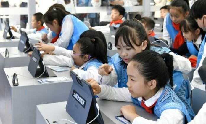 Trung Quốc: Số người dùng Trí tuệ Nhân tạo tạo sinh tăng gấp đôi trong 6 tháng