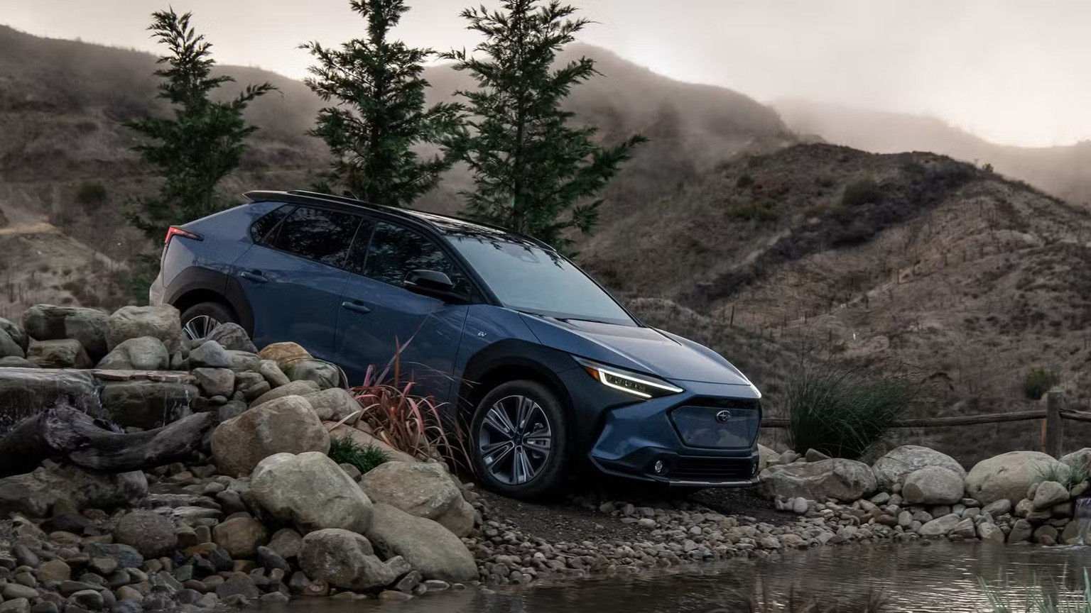 Subaru Solterra 2025 Đèn Pha