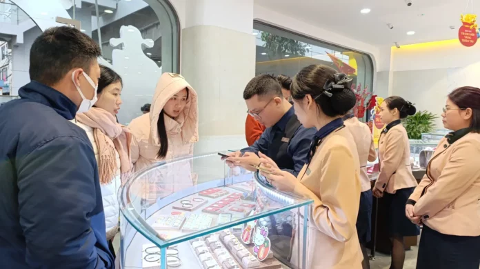 Giá vàng hôm nay 16/10/2025: Cập nhật mới nhất từ ACB, SJC, PNJ & vàng nhẫn