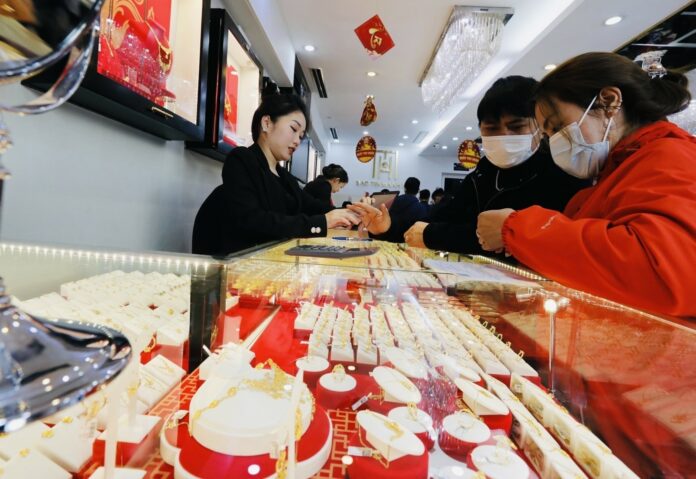 Giá Vàng Hôm Nay 17/10/2025: Cập Nhật Chi Tiết và Phân Tích Chuyên Sâu