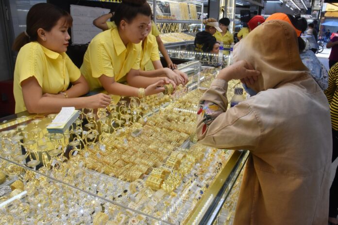 Cập Nhật Giá Vàng Hôm Nay 22/10/2025: Phân Tích Chuyên Sâu & Lời Khuyên Đầu Tư