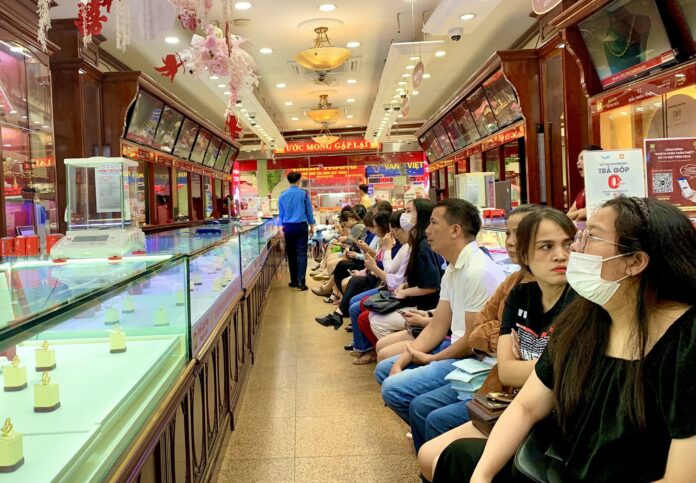 gia-vang-hom-nay-31-10-2025