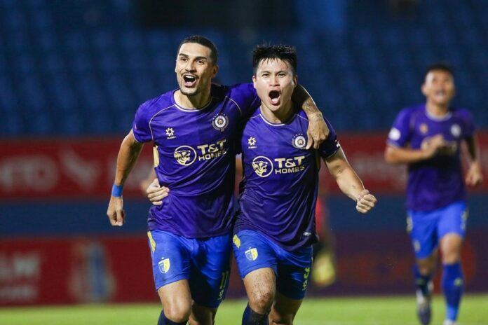 ha-noi-hoang-hen-2-1828-17614014990362117643127 V-League 2025-2026: Hà Nội FC lội ngược dòng trước Becamex TP.HCM