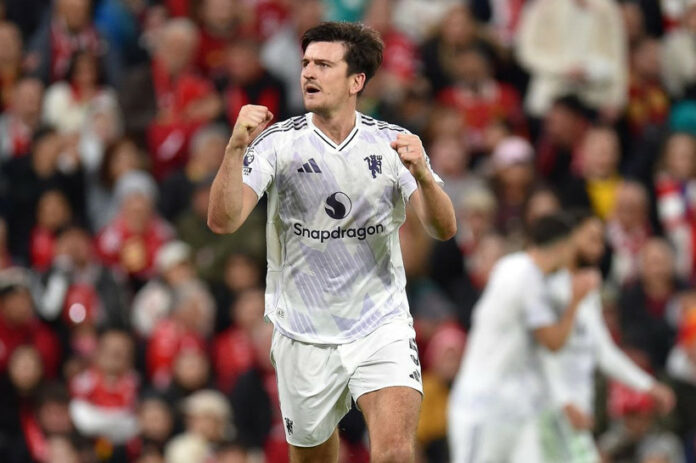 Manchester United khiến Anfield câm lặng!