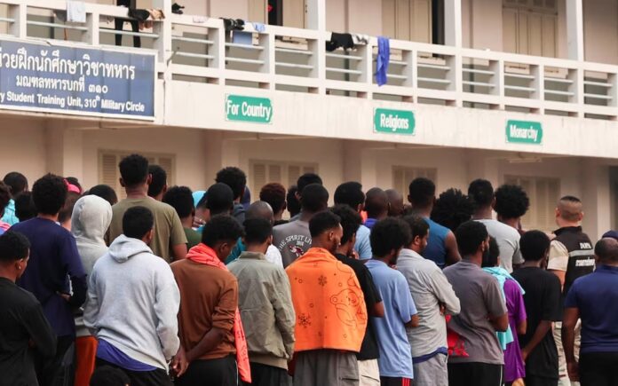 Gần 700 Người Vượt Biên Sang Thái Lan Sau Đột Kích Lừa Đảo ở Myanmar
