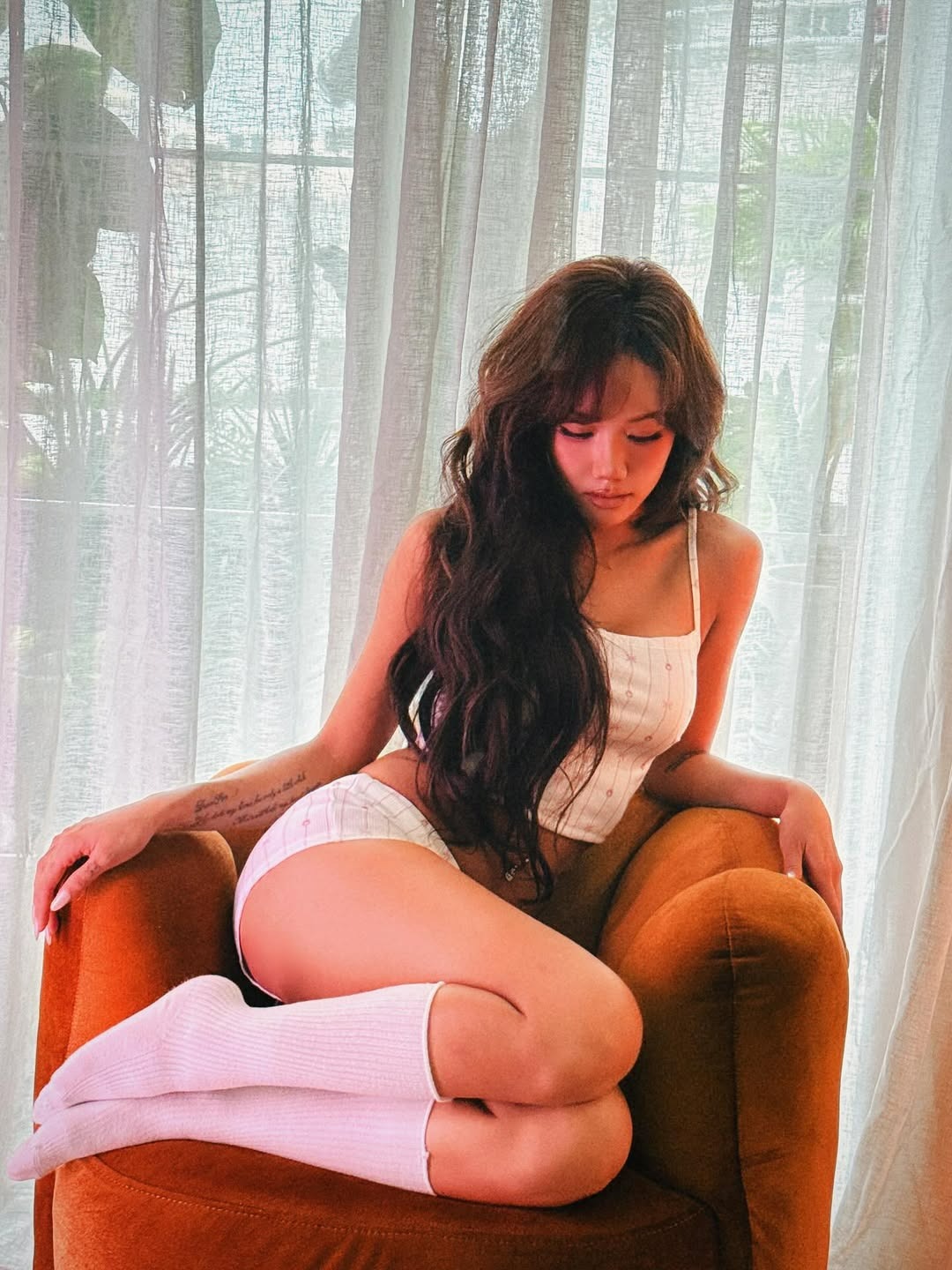 Phương Ly Halloween nhẹ nhàng và quyến rũ gây thương nhớ trong lòng người hâm mộ - Ảnh 5. Phương Ly Halloween nhẹ nhàng và quyến rũ gây thương nhớ trong lòng người hâm mộ - Ảnh 5.