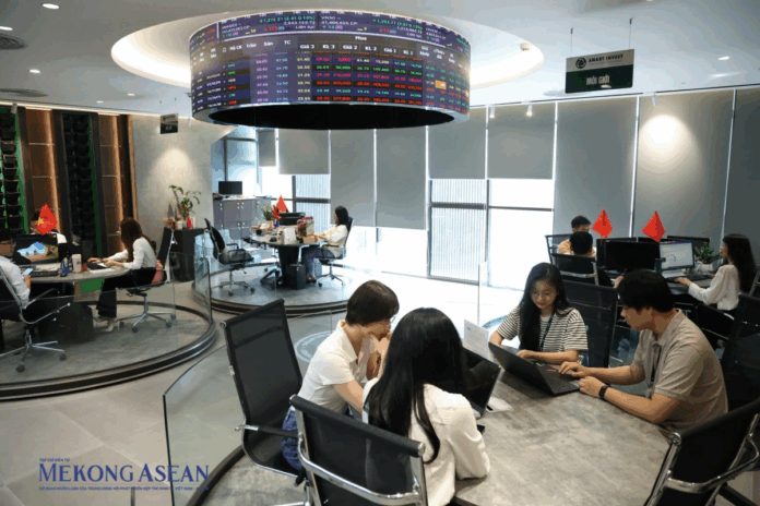 Bức Tranh Chứng Khoán Lợi Nhuận Quý 3/2025: Ngành Nào 