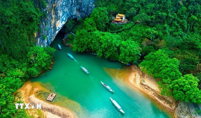 Phong Nha Kẻ Bàng: Khám Phá Du Lịch Sinh Thái Bền Vững