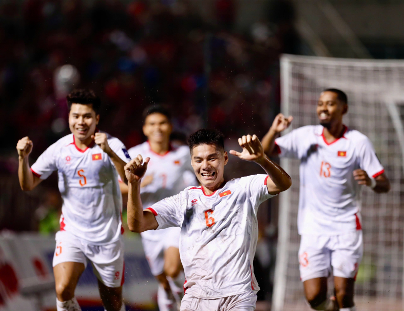 ĐT Việt Nam 1-0 ĐT Nepal: Thắng nhưng vẫn lo -0