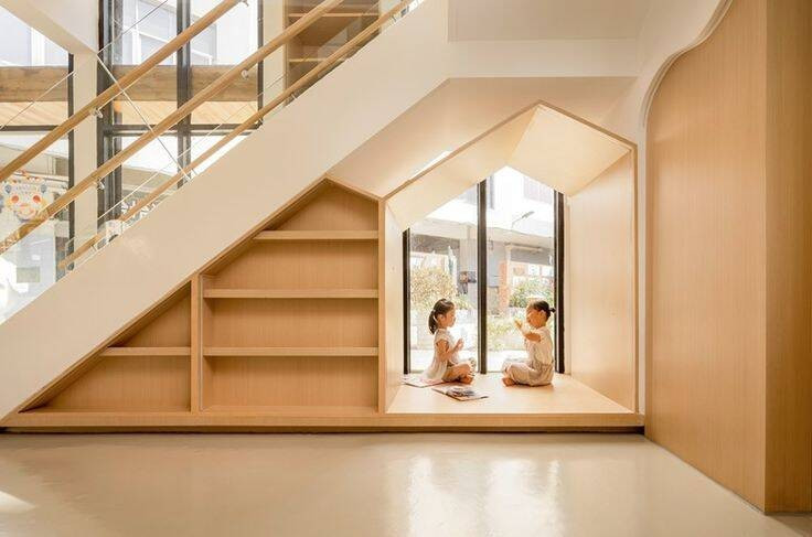 Gầm cầu thang phòng khách