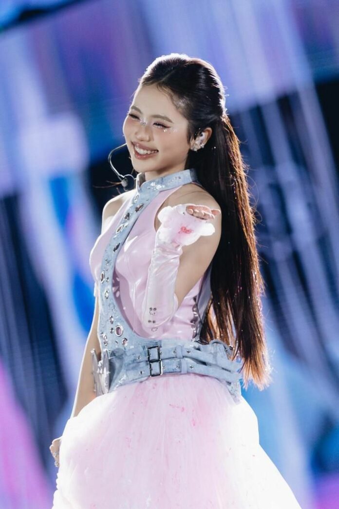 Phương Mỹ Chi và Huỳnh Lập: Khoảnh Khắc Gây Sốt!