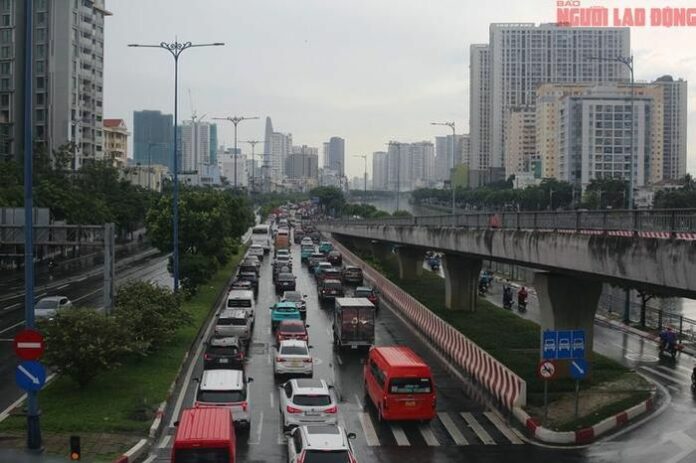 Thời Tiết TPHCM & Nam Bộ: Se Lạnh, Ít Mưa, Cẩn Thận Áp Thấp!