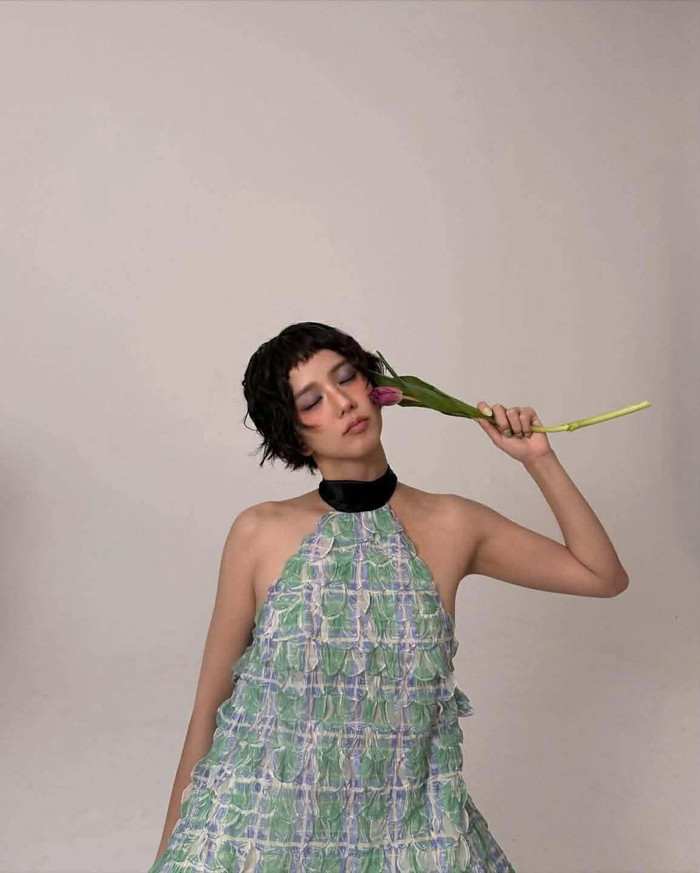 Tạo hình mới đầy khác lạ của Jisoo (Ảnh: ISNV).