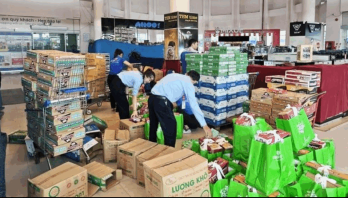 Saigon Co.op: San sẻ yêu thương, tiếp sức miền Trung vượt qua bão lũ