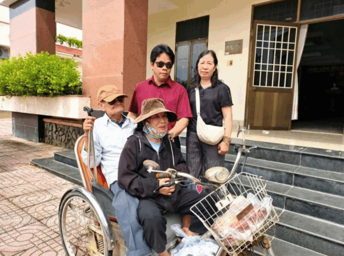 Gia Lai: Ấm Lòng 770 Suất Quà Cứu Trợ Hội Viên Người Mù Sau Bão Lũ