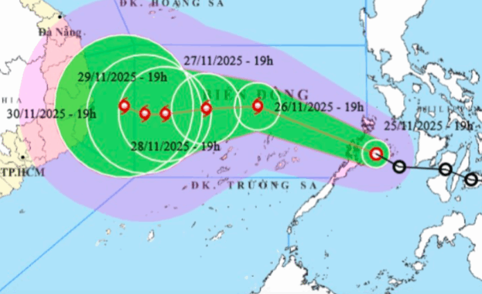 Cơn bão số 15 sắp vào Biển Đông: Tin tức và dự báo mới nhất