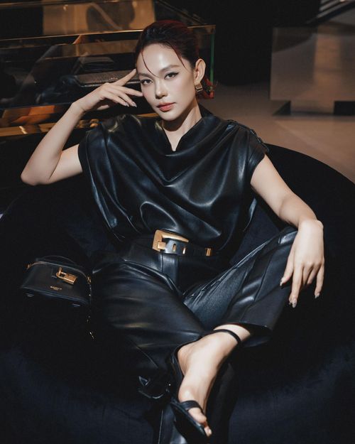 Minh Hằng trên sân khấu