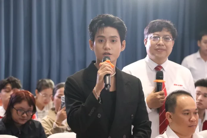 Diễn viên Đình Khang: Nỗi Lo Giữa Cơn Mưa Lũ