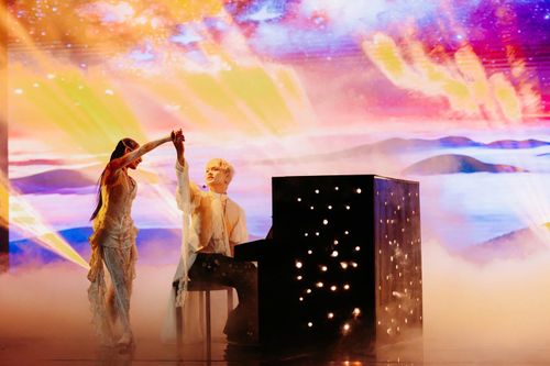 Anh gọi đây là lần “trở về với màu sắc thật nhất” của mình.