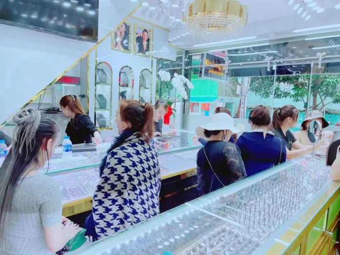 Giá Vàng Hôm Nay 6/11/2025: Cập Nhật & Phân Tích Chi Tiết