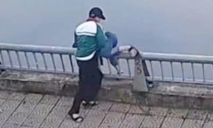 Nam Sinh Lào Cai Hất Bạn Xuống Hồ: Báo Động Bạo Lực Học Đường