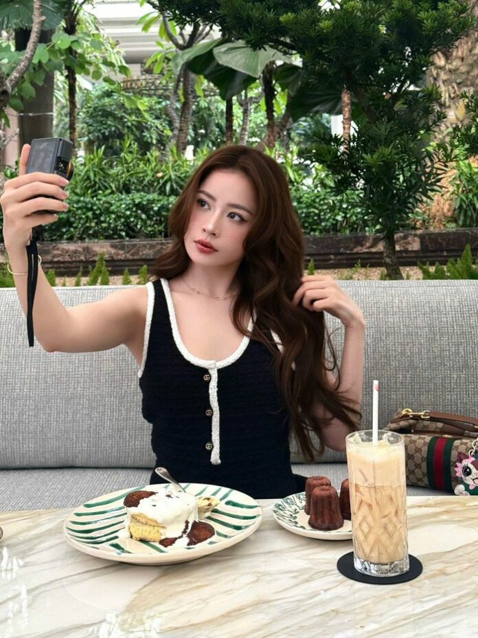 Chi Pu Tiết Lộ Mẫu Bạn Trai Lý Tưởng: Thông Minh, Khiêm Tốn và Không Trịch Thượng