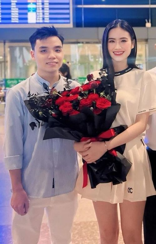 hoa-hau-y-nhi-va-ban-trai-anh-kiet-tinh-cam-van-ben-vung