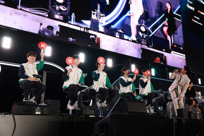 T1 in Vietnam: Khi Giấc Mơ Thành Hiện Thực, Thanh Xuân Bừng Sáng!