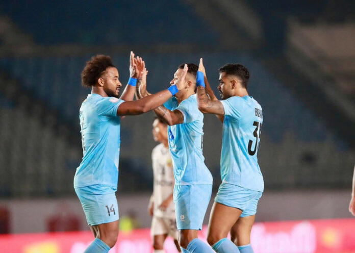 Nguyễn Xuân Son Lập Hat-trick, Nam Định FC Thắng Lớn ở Giải Đông Nam Á