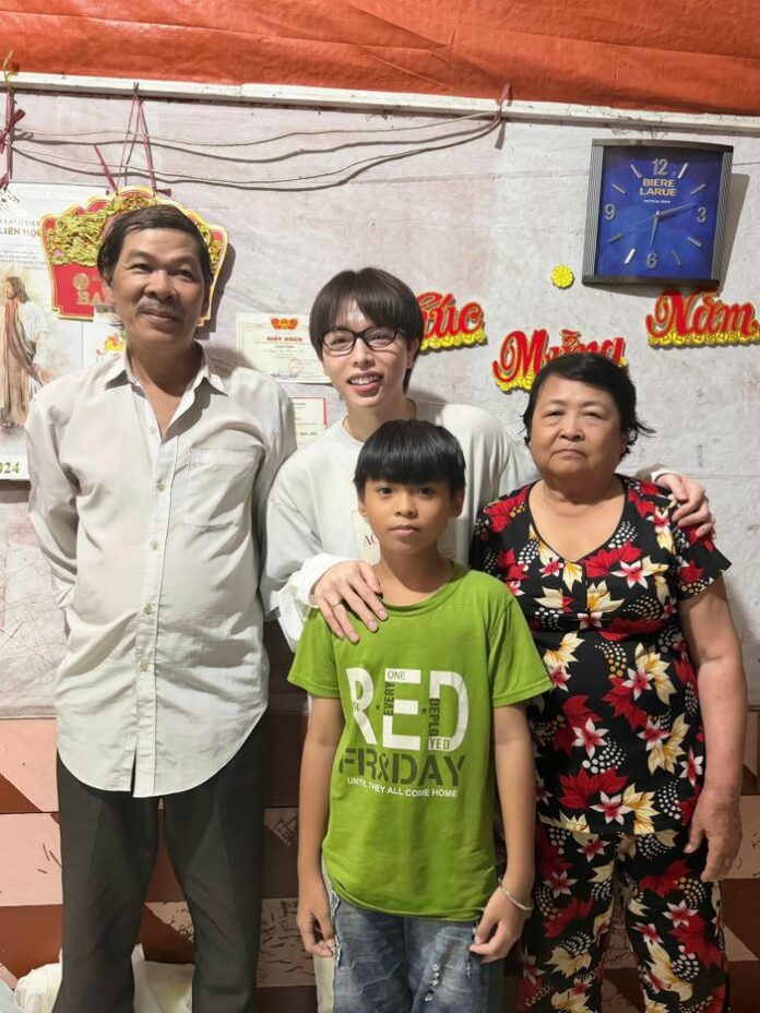 Sự Thật Về Câu Chuyện Tài Xế Xe Ôm Bị Hủy Chuyến: Đức Phúc Lên Tiếng