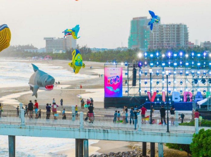 Không khí lễ hội bùng nổ tại Tuần lễ Du lịch Hồ Tràm 2025