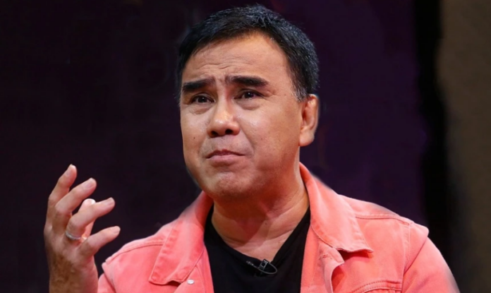 Đằng Sau Tin Đồn 