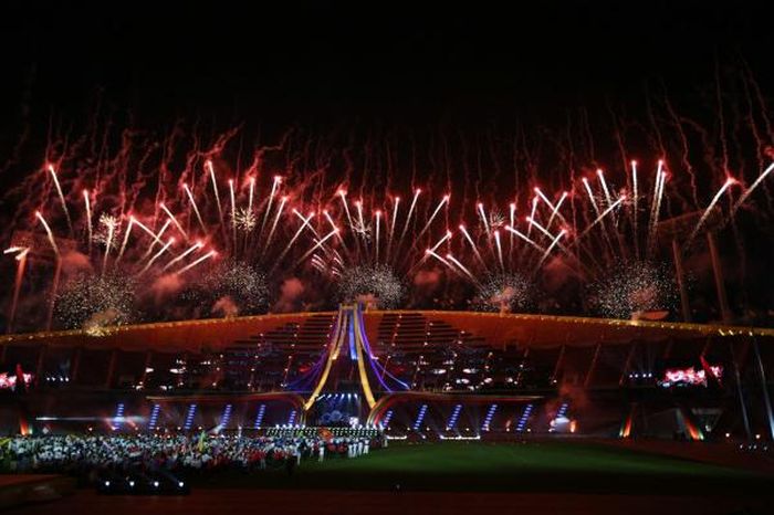 Buổi lễ bế mạc kết thúc với màn pháo hoa hoành tráng trên sân vận động Quốc gia Rajamangala